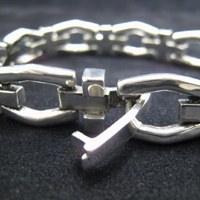 �N���X�`�F�[���u���X���b�g