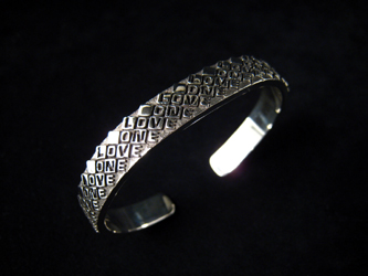 ONE LOVE �o���O��