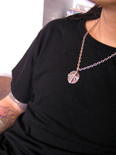 �R�C���E�N���X�Q�A�y���_���g 