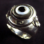 �ڋʃ����O