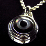 �ڋʃl�b�N���X