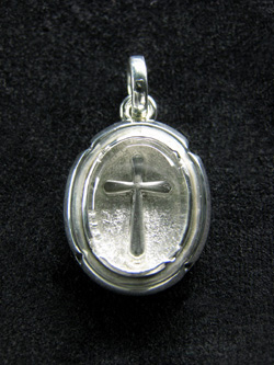 水晶ペンダント