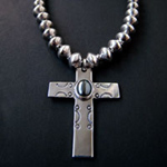 �r�[�Y�N���X�l�b�N���X