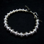 �r�[�Y�u���X���b�g 