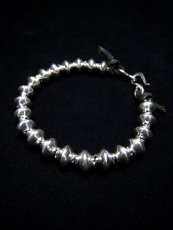 �r�[�Y�u���X���b�g