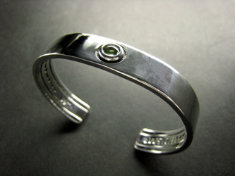 �؃��h�b�g�o���O��