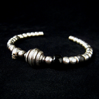 �r�[�Y�o���O���{�I�j�L�X