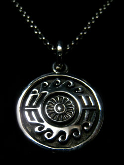 �g�Ƒ��z�̃l�b�N���X