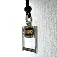 �T���O���X�z���_�[�y���_���g