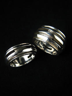 �{�[�_�[�E�����O