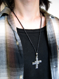 FREEDOM PEACE LOVE �N���X�l�b�N���XTypeA