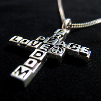 FREEDOM PEACE LOVE �N���X�E�l�b�N���XTypeC