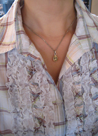 �e�B�A�h���b�vK18PEACE�}�[�N�l�b�N���X