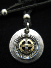 18�����f�B�X���z�C�[�����^���y���_���g