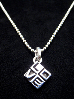 LOVE�l�b�N���X