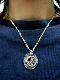 �X�}�C���R�C���E�s�[�X�}�[�N2�A�y���_���g