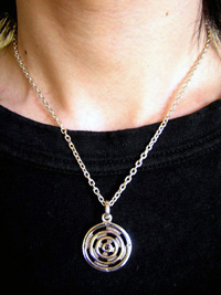 �T�[�N���E�y���_���g �i�X���[�L�[�E�N�I�[�c�j