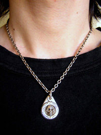 �e�B�A�h���b�v�E�X�J���E�y���_���g