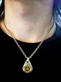 �������y���_���g