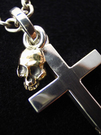 18���X�J���E�N���X�E�y���_���g