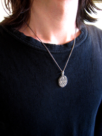 ONE LOVE �l�b�N���X�i�I�[�o���j