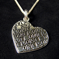 ONE LOVE�l�b�N���X�i�n�[�g�j