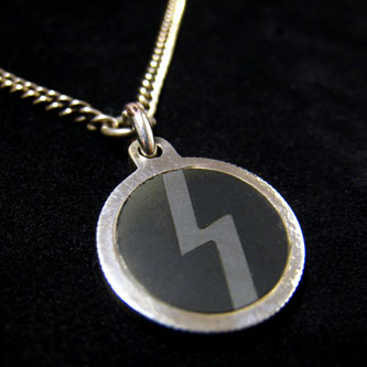 Lightning �l�b�N���X