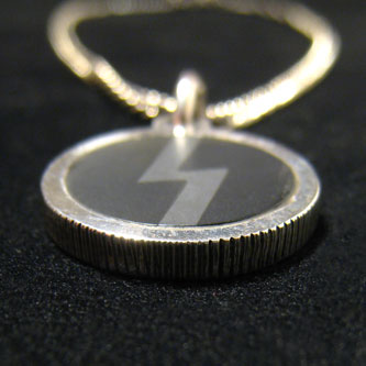 Lightning �l�b�N���X