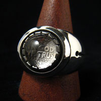 ���������O(IN GOD WE TRUST)