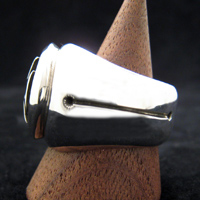 �A�C�A���E�N���X�E�����O