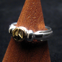 �s�[�X�E�����O