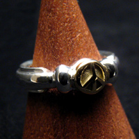 �s�[�X�E�����O