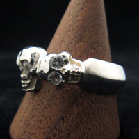 �X���[�E�X�J���E�����O�i�z���C�g�T�t�@�C�A�j